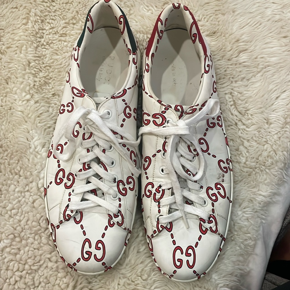Gucci size 10 male sneaker